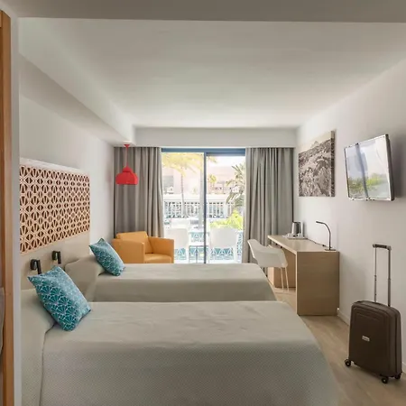 Oasis Lanz Mate Szálloda 4*