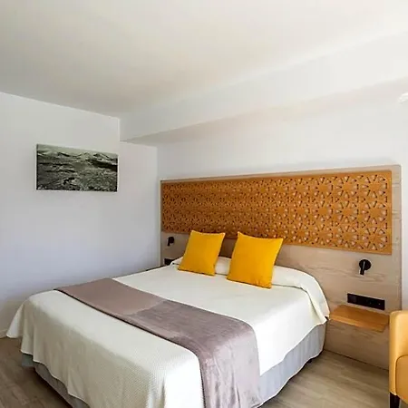 Oasis Lanz Mate Hotel