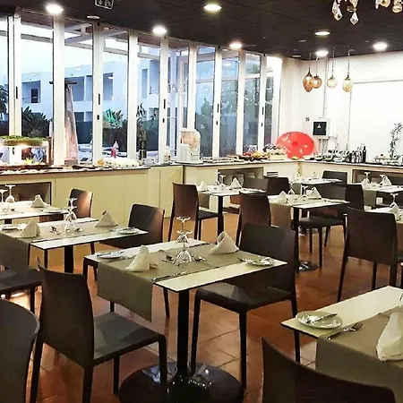 Oasis Lanz Mate 4* Costa Teguise