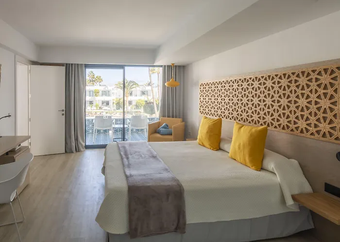 Oasis Lanz Mate Hotel 4*