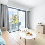 Oasis Lanz Mate Отель 4*