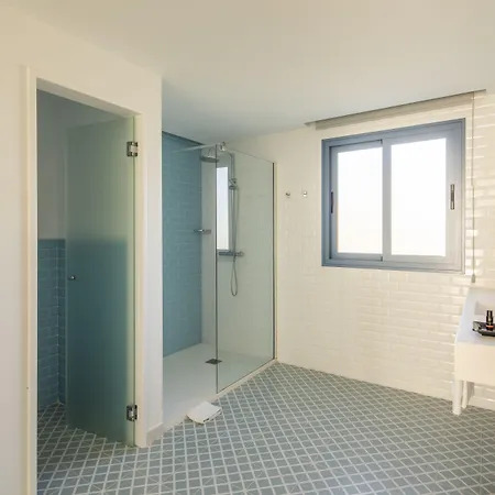 Ξενοδοχείο Oasis Lanz Mate 4*