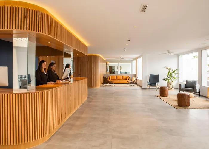 Oasis Lanz Mate Отель 4*