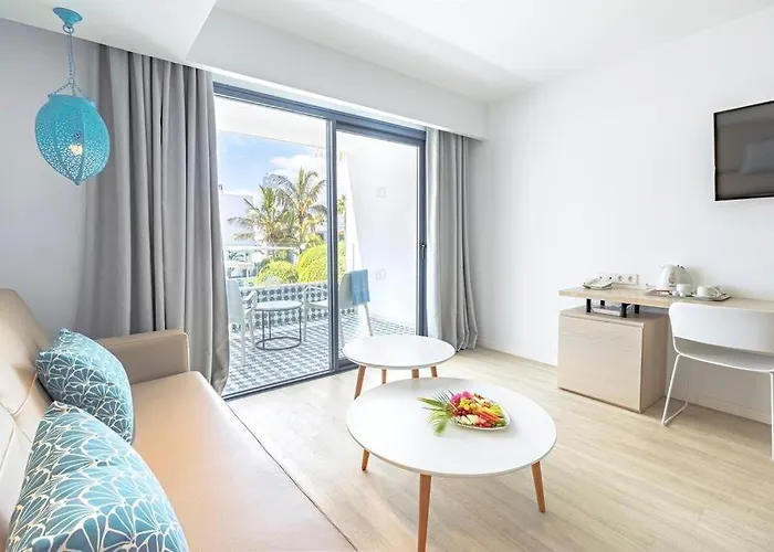 Oasis Lanz Mate Отель 4*