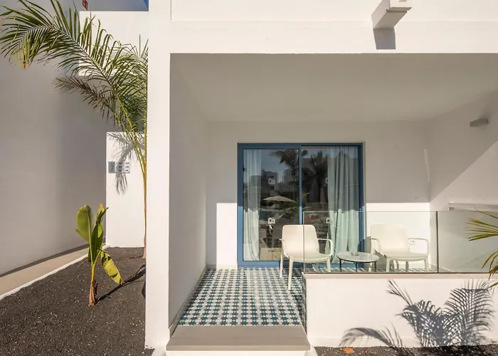 Oasis Lanz Mate Отель 4*