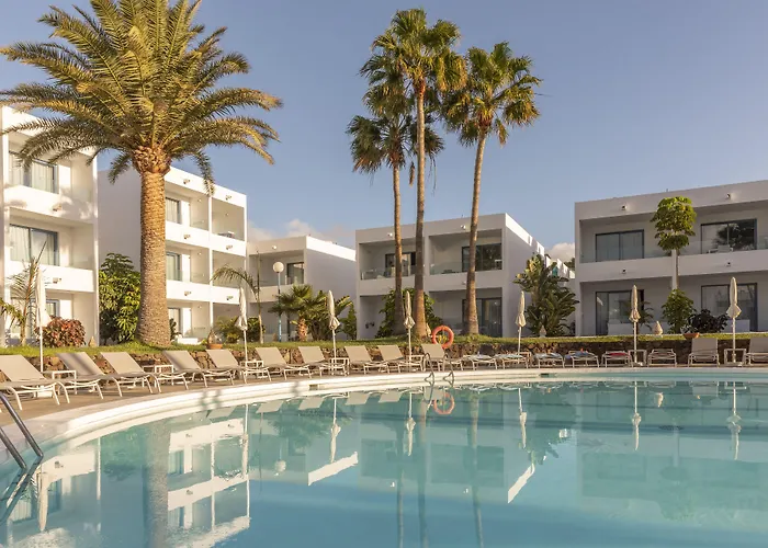 Oasis Lanz Mate Отель