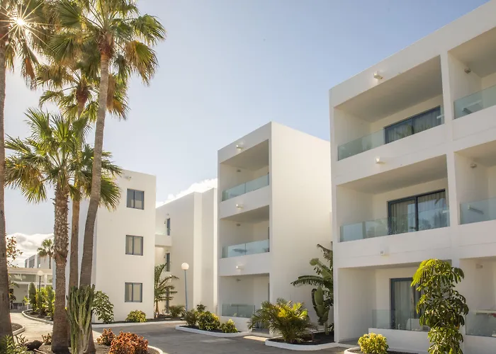 Отель Oasis Lanz Mate