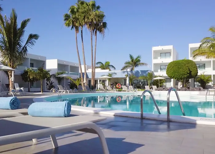 Отель Oasis Lanz Mate 4*